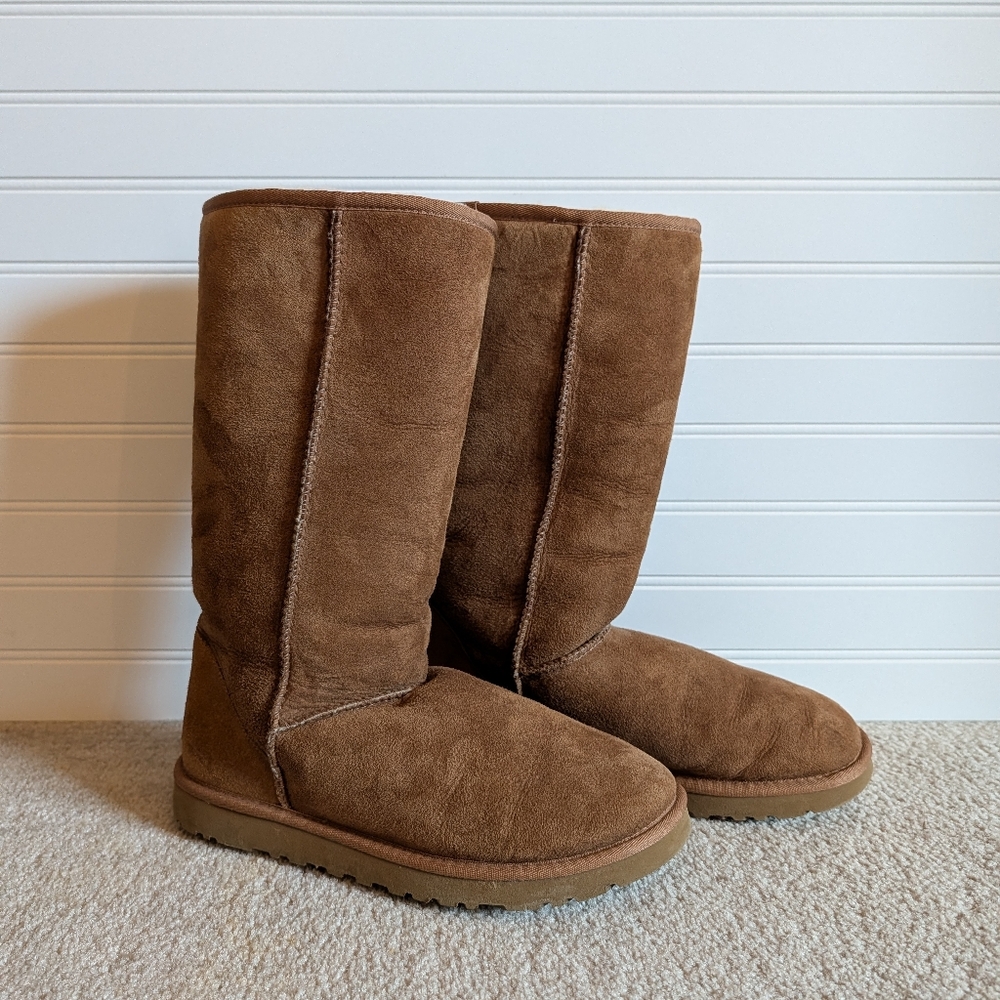 UGG Classic Tall II Chestnut Brown Boot, US 8